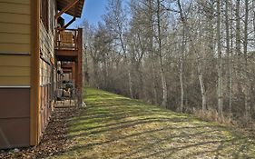 Cozy Driggs Condo With Hot Tub And Ski Shuttle Service